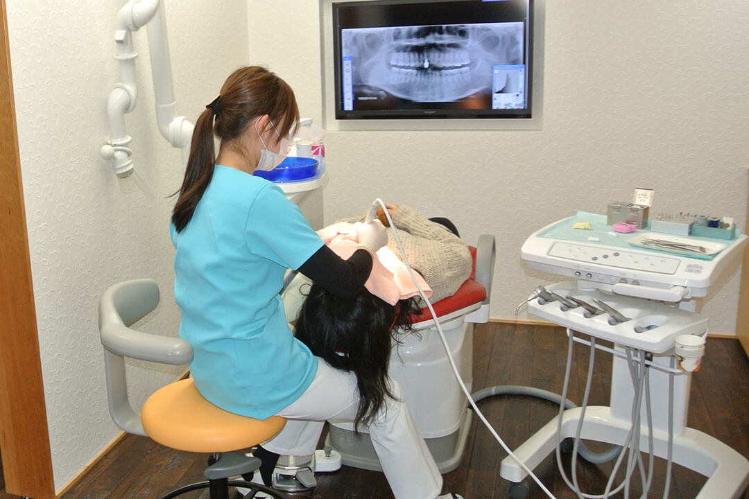 歯科技工士・助手／歯科衛生士／事務スタッフの写真3